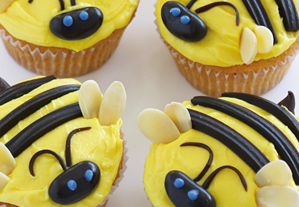 Pretty Honey Bee Cupcakes 