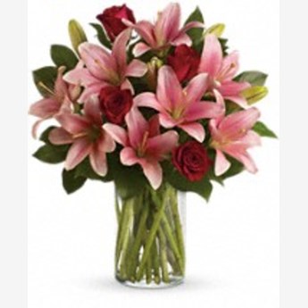 Beautiful Lily Rose Flower Vase
