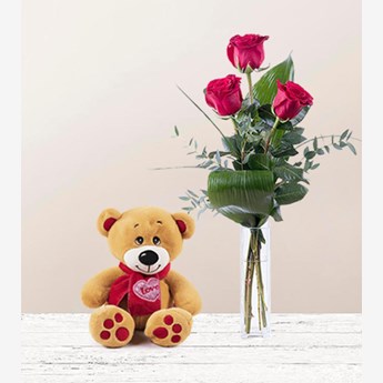 Cute Teddy With Roses