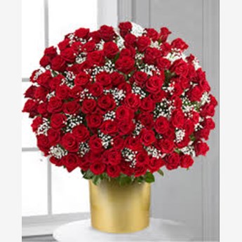 200 Luxurious Red Rose Arrangement