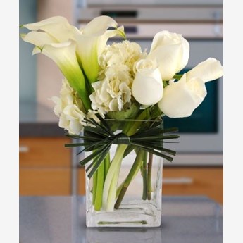 Pearl White Flower Vase