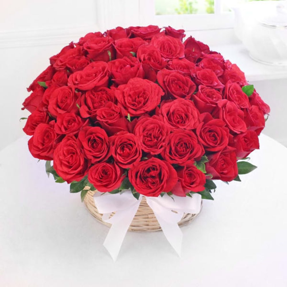 Buy 50 Roses vase online flowers and cake delivery in qatar