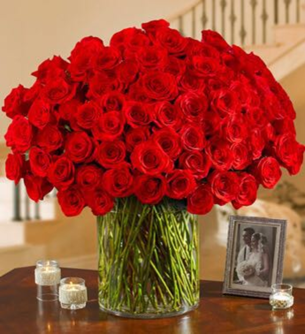 200 Red Roses Flower Vase