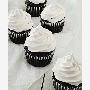 Chocolate Cupcakes with Caramel